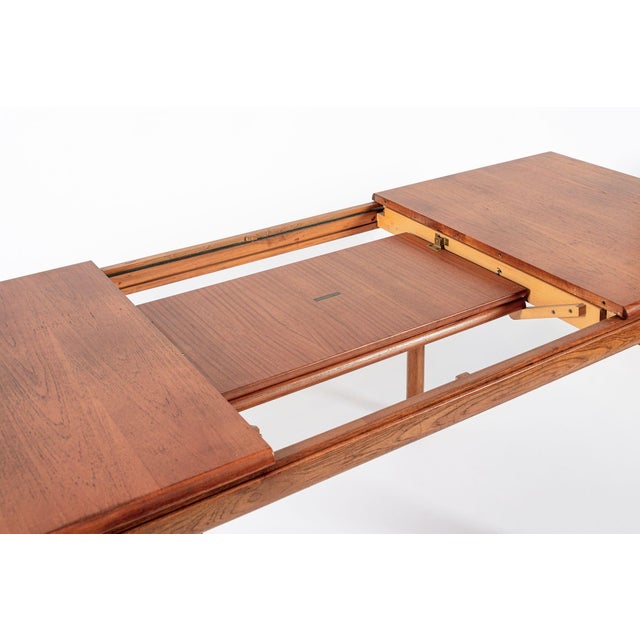 1960s Mid Century English Teak Extension Dining Table by White & Newton For Sale - Image 5 of 11