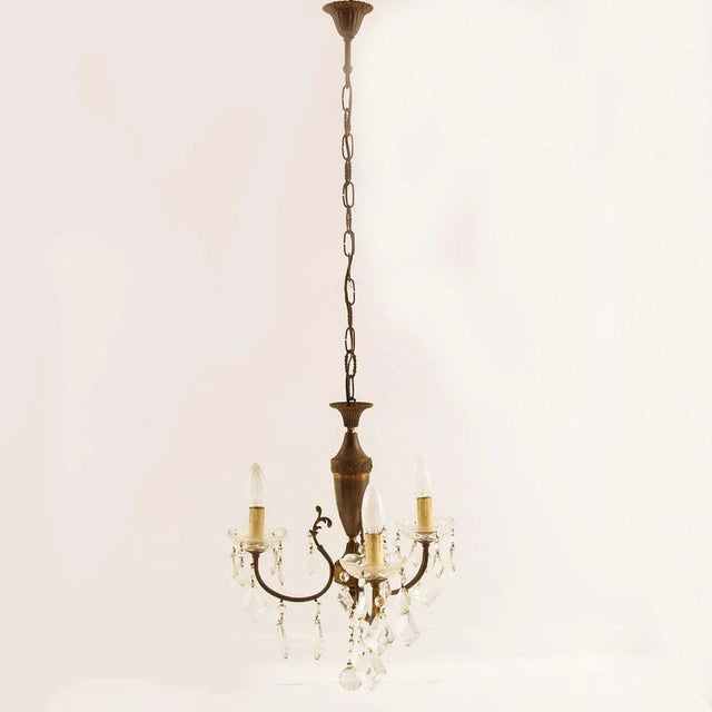 Liberty lamp from the first 1900s. Golden brunito brass with hanging drops in Swarovski. Up to 250V (Europe/UK...