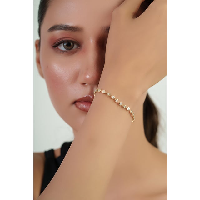 Modern Minimalist Bezel Set Diamond Tennis Bracelet in 14k Yellow Gold 7 Inches For Sale - Image 10 of 16