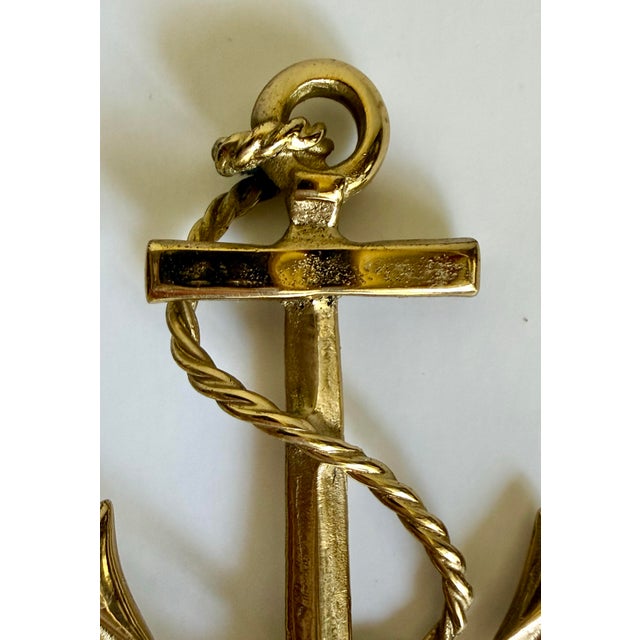 Here is a charming vintage brass nautical lamp finial, believed to date to the mid-to-late 20th century. Designed in the...