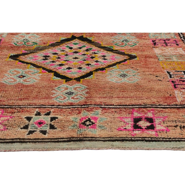 Berber Tribes of Morocco Vintage Red Boujad Moroccan Rug - 05'05 X 09'01 For Sale - Image 4 of 9