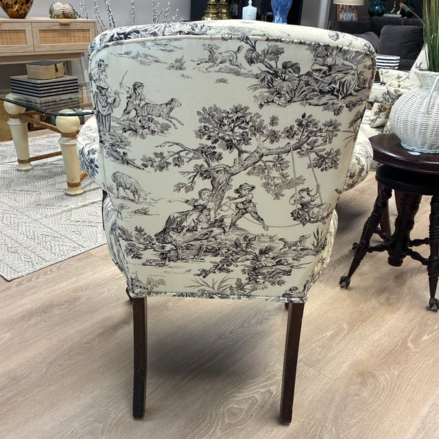 French Early 20th Century Louis XV Style French Toile Arm Chairs (2) With Matching Pillows For Sale - Image 3 of 10