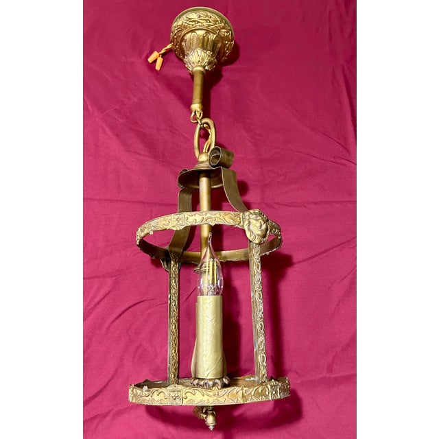 1800’s Gilded Bronze French Cylinder Lantern, Indoor or Outdoor Adorned With Lion’s Heads, Leaves and Scroll Work, Original “Seeded” Glass Inserts For Sale - Image 4 of 12