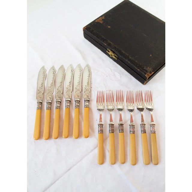 Metal English Fish Cutlery for 6 by Joseph Lee and Sons Sheffield, 1910s, Set of 12 For Sale - Image 7 of 7