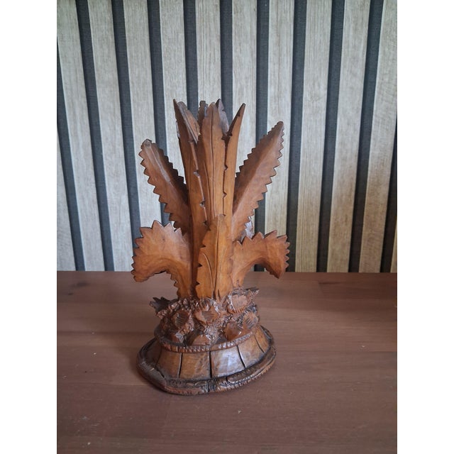 Brown Antique Black Forest Hand-Carved Linden Wood Bird Vase Holders, 1890s, Set of 2 For Sale - Image 8 of 11
