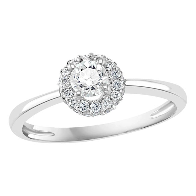 Diamond 0.6 Carat Traditional Ring/Band 14 Karat White Gold, Halo Ring For Sale