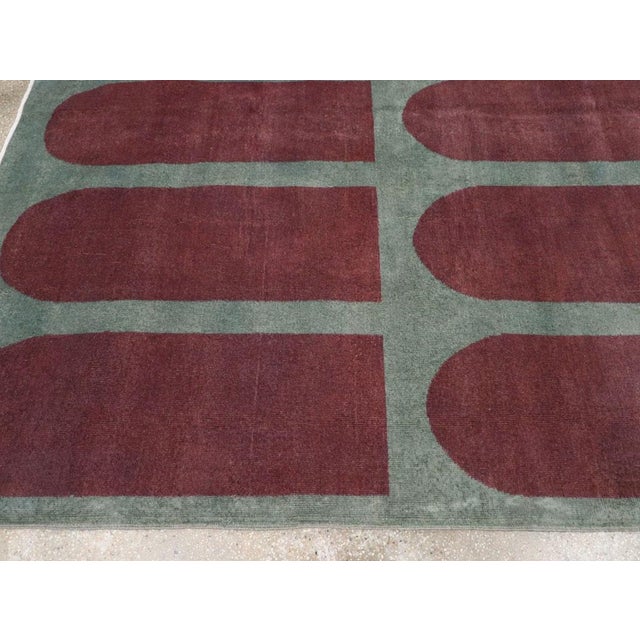 Galerie Shabab Collection Mid-20th Century Turkish Art Deco Style Carpet For Sale In New York - Image 6 of 9