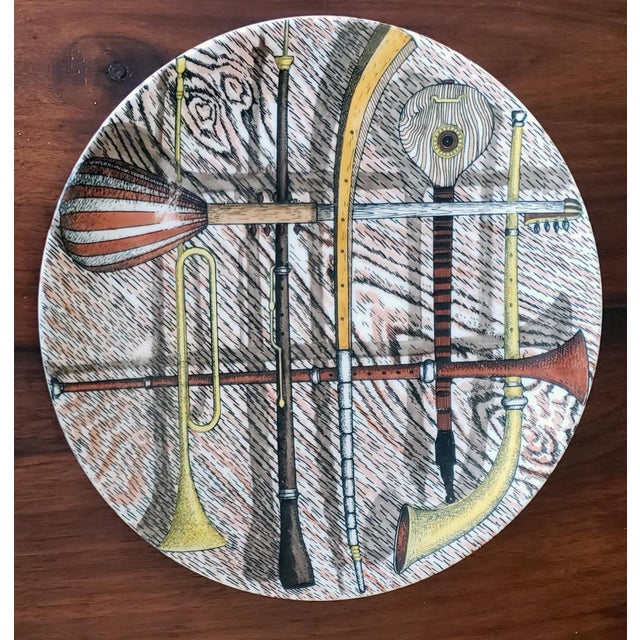 Piero Fornasetti Piero Fornasetti Porcelain Orchestra Pattern Plates With Musical Instruments, Set of 15, Circa 1980 For Sale - Image 4 of 13