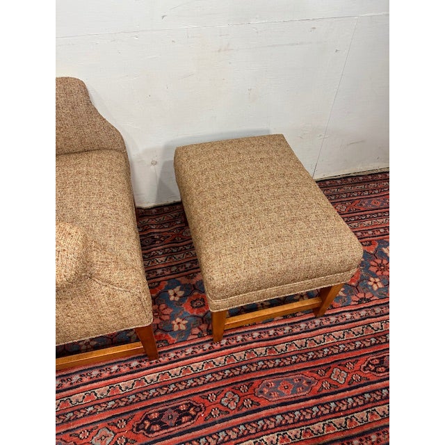 1990s Vintage Transitional Wing Chair With Ottoman Upholstered in an Attractive Woven Fabric For Sale - Image 5 of 9