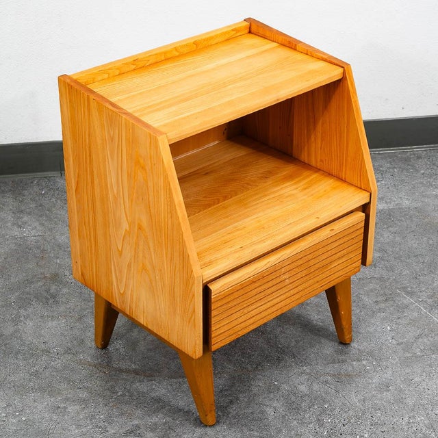 1960s Mid Century Modern Nightstands Solid Oak Dillingham Drawers End Tables MCM For Sale - Image 5 of 12