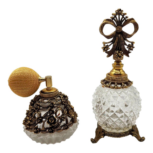 1950 Hollywood Regency Matson Gold Gilt Floral & Glass Perfume Atomizer & Bottle For Sale