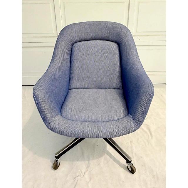 1970s 1970's Max Pearson for Knoll Newly Reupholstered Executive Desk Chair For Sale - Image 5 of 12