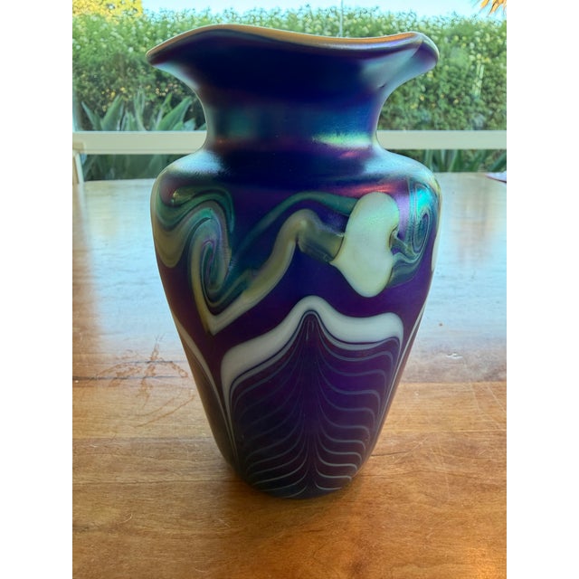 Art Nouveau 1983 Grant Randolph Feather and Heart Glass Vase For Sale - Image 3 of 12