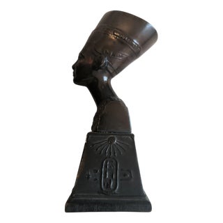 Statue of Queen Nefertiti, 1930s For Sale