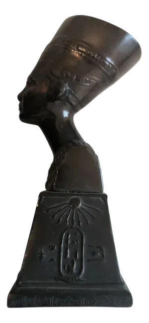 Statue of Queen Nefertiti, 1930s