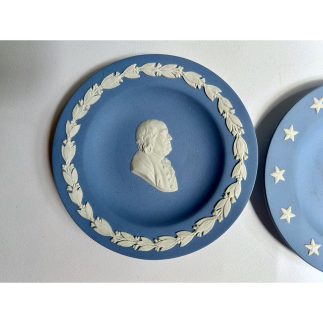 Cornflower Blue Wedgwood State Series Jasperware Set, 1976 For Sale - Image 8 of 18