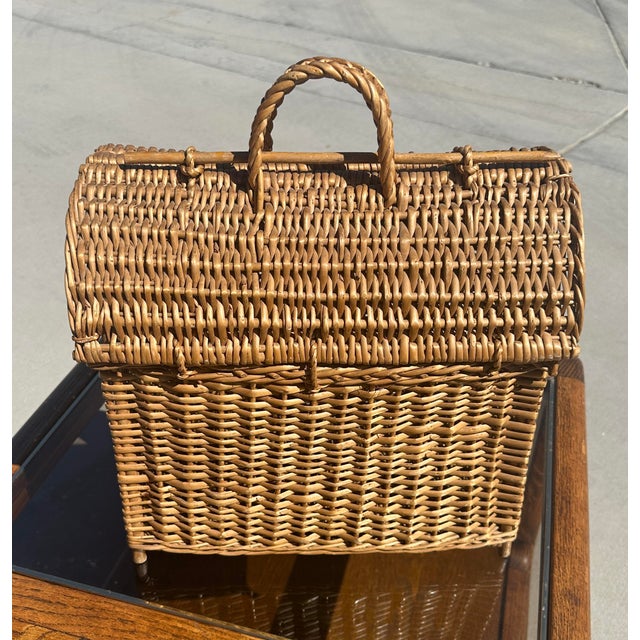 Rustic European Picnic Basket For Sale In Palm Springs - Image 6 of 7