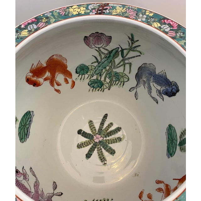 Chinese Famille Verte Style Porcelain Fish Bowl Jardinière Phoenix & Lotus, 20th For Sale - Image 11 of 18