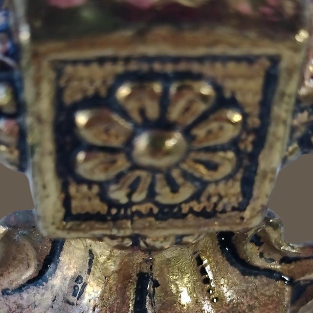 "Elegant Victorian Mirror in Solid Bronze with Emperador Marble Base" This extraordinary Victorian mirror stands out for...