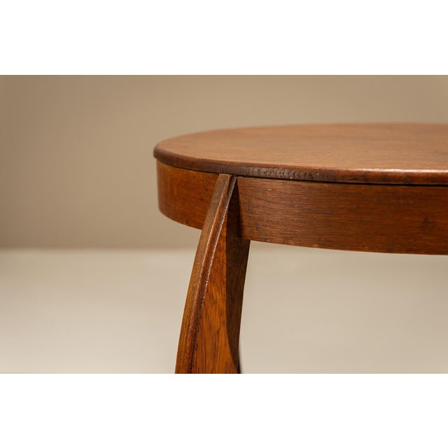 Amsterdam School Side Table in Oak with Curved Legs, 1920s For Sale - Image 9 of 11