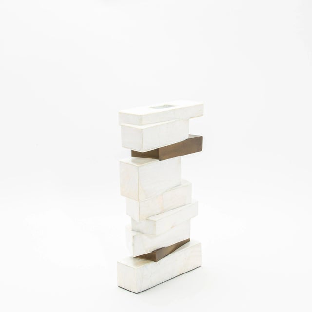 This exquisite vase, titled "Vase Bullion Confection," is a remarkable fusion of modern artistry and luxurious...