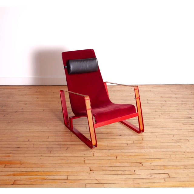 This chair is from Vitra's first year of production in 2002. No longer available in this most desirable combination of...