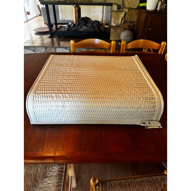 Mid 20th Century Wall-Mounted Woven Laundry Basket With Metal Lid For Sale - Image 4 of 10