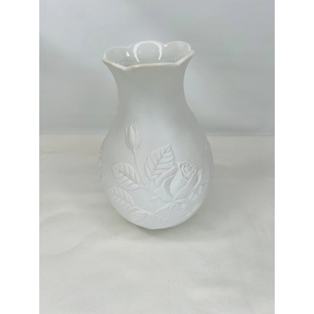 Mid-Century Modern Vintage Kaiser West Germany White Porcelain Rose Vase For Sale - Image 3 of 7