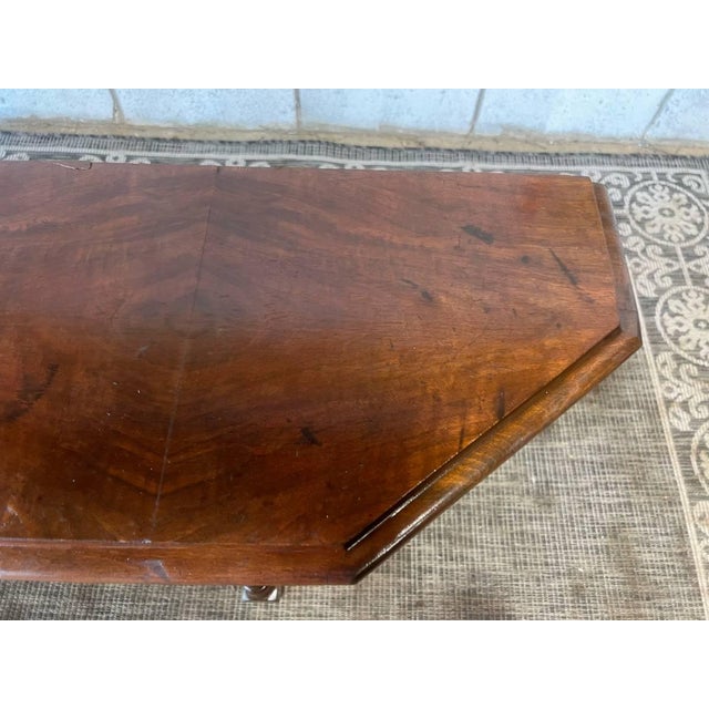 Victorian Style three turned leg side table by Kindel Well made, sturdy and strong Marked by Kindel Approximate measures:...