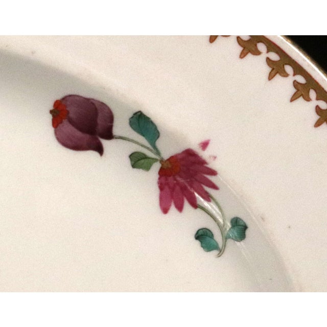 Ceramic Barr, Flight & Barr Worcester Porcelain Serving Dish in Chinese Famille Rose Style For Sale - Image 7 of 11
