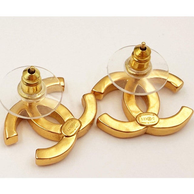 Chanel Chanel Brand New Gold CC White Stripe Piercing Earrings, A Pair For Sale - Image 4 of 4