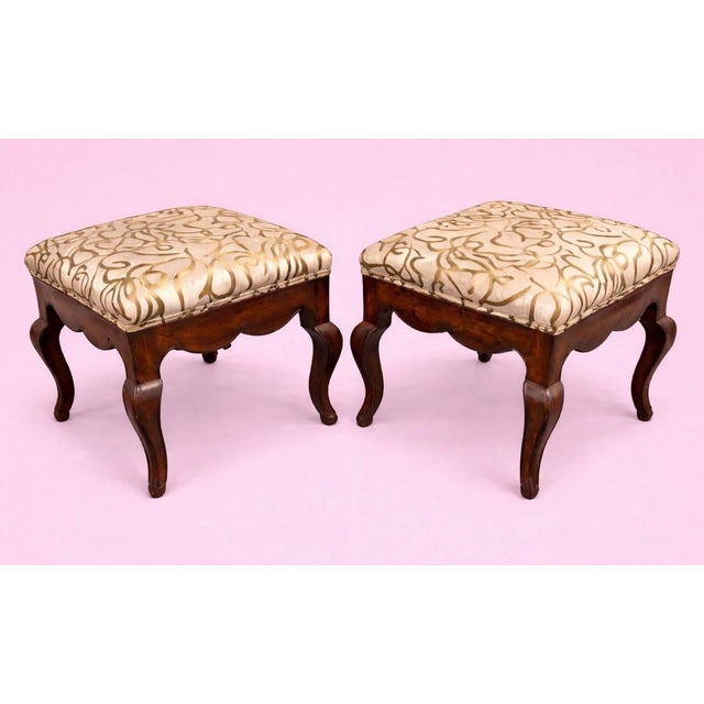 Queen Anne Early 20th Century Antique Queen Anne Style Ottomans Benches Stools - A Pair For Sale - Image 3 of 8