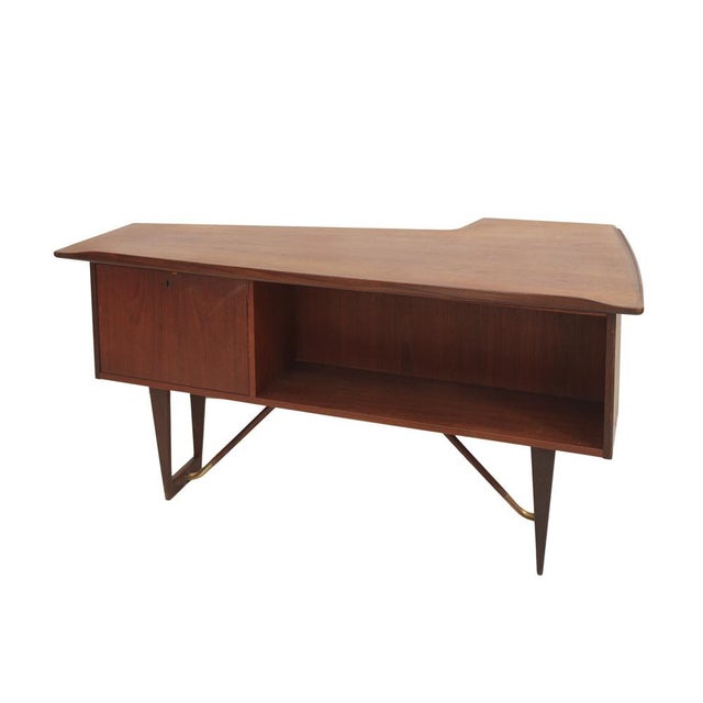 Bibliography Designmuseum – Danmark Furniture Index This piece is attributed to the mentioned designer/maker. It has no...