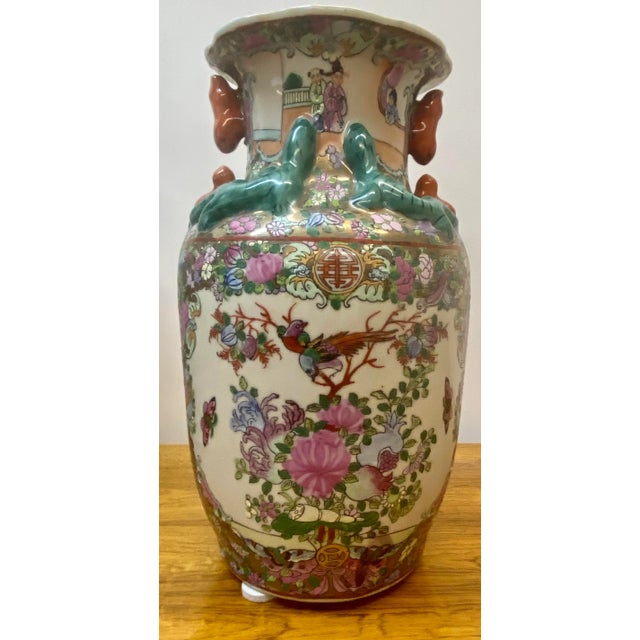 Early 20th Century Chinese Porcelain Vases - a Pair For Sale In San Francisco - Image 6 of 13