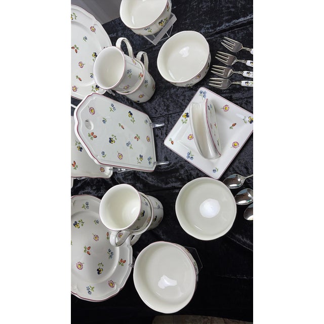 Vintage Villeroy & Boch "Petite Fleur" Porcelain Al Fresco Bistro & Luncheon Set - 25 Pieces For Sale - Image 11 of 12