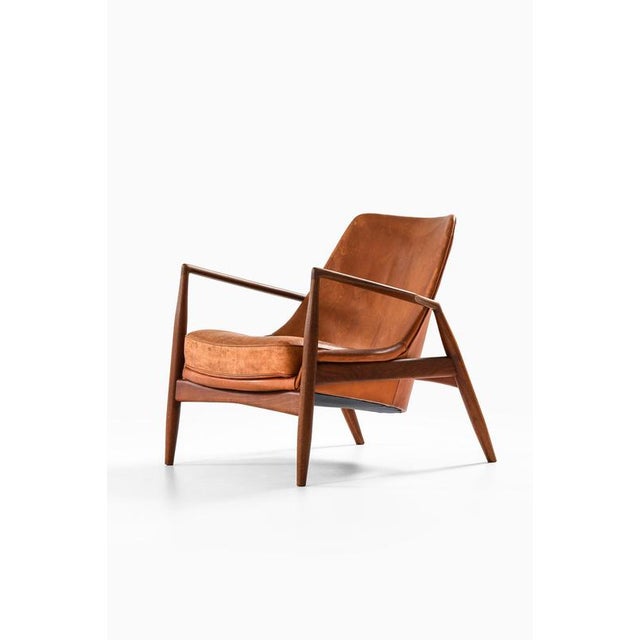 Easy Chair in Leather and Teak by Ib Kofod-Larsen, 1950s For Sale - Image 3 of 14