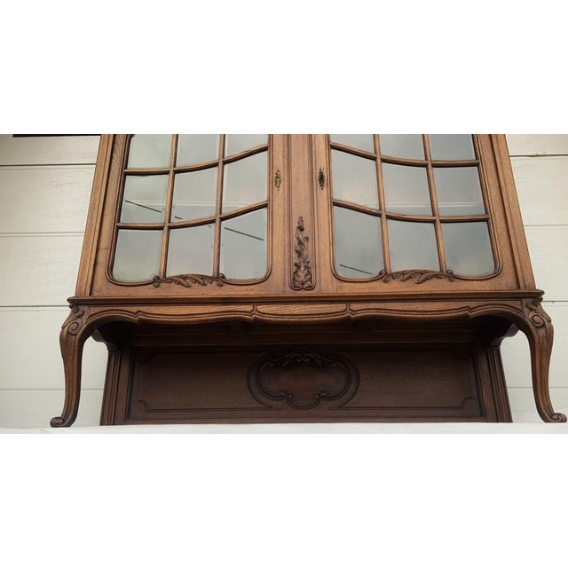 Rocaille Display Cabinet in Cut Crystal Glass For Sale - Image 15 of 18