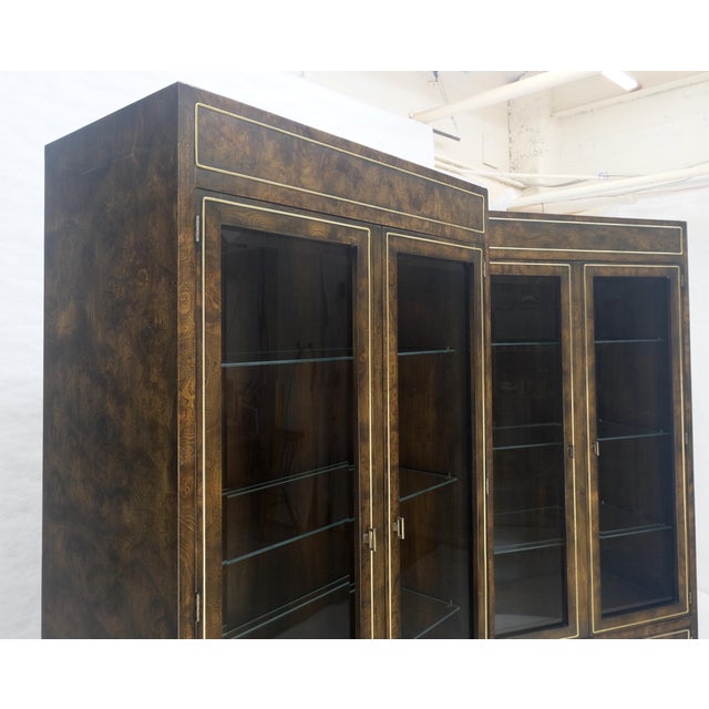 Pair of Dark Burl Wood Lighted Display Curio Cabinets Vitrines Mastercraft MINT For Sale - Image 6 of 18