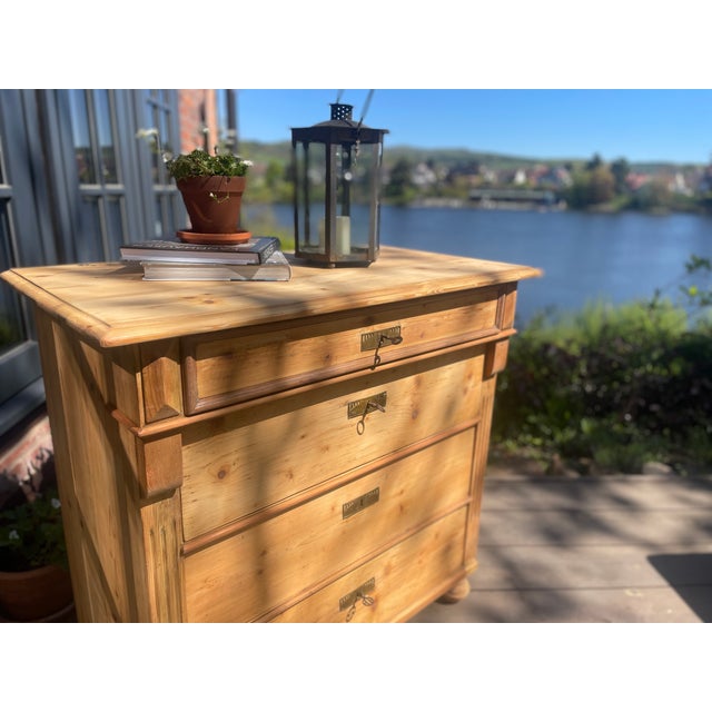 This charming antique chest of drawers has been sanded and oiled by us. The interior has also been completely sanded....