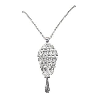 Vintage 1970s Signed Monet Rhodium Articulated Pendant Necklace For Sale