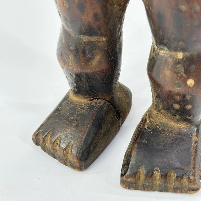 Early 20th Century Early 20th Century Zimba Wooden Figure With Kaolin Pigment For Sale - Image 5 of 6