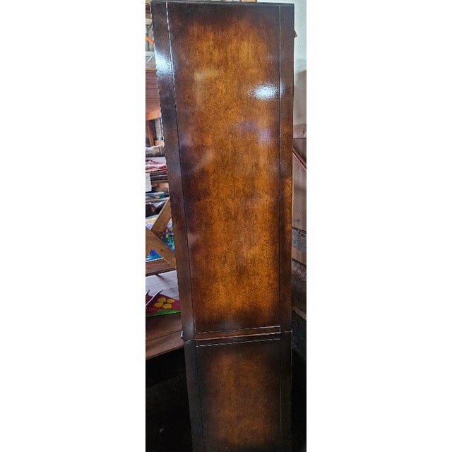 Vintage American of Martinsville Chinoiserie Asian-Style Curio Display Cabinet For Sale - Image 9 of 10