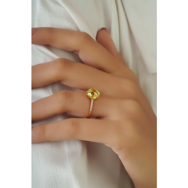 Modern Glam 2.04ct Lemon Topaz Diamond Clover Cocktail Ring in 14k Gold Size 4 For Sale In New York - Image 6 of 14