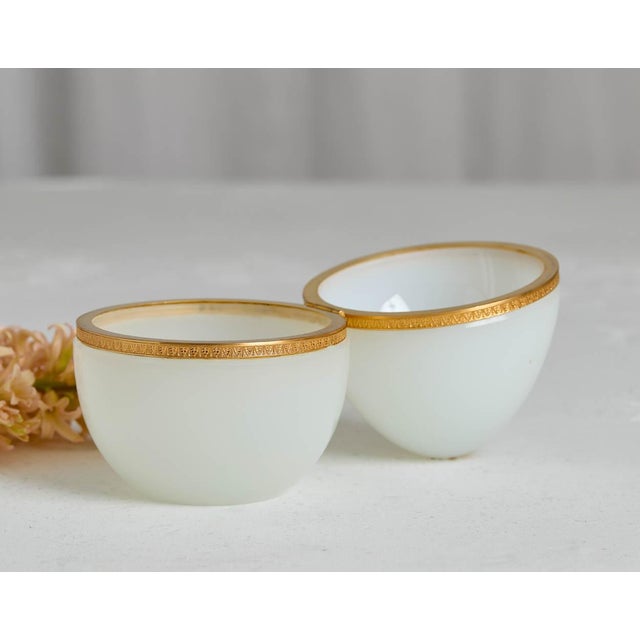 Victorian Large Antique French Opaline Glass Egg-Shaped Box For Sale - Image 3 of 6