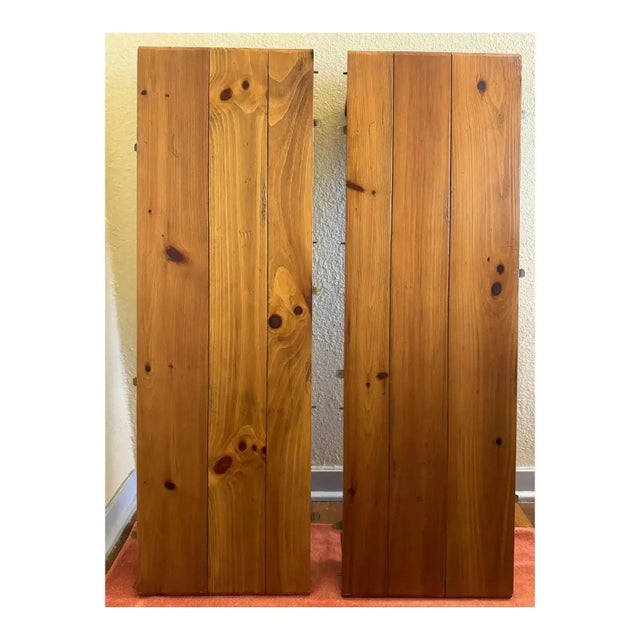 Tan Vintage Ethan Allen Rustic Farmhouse Round Pedestal Table With Ladder Back Handwoven Rush Chairs For Sale - Image 8 of 14