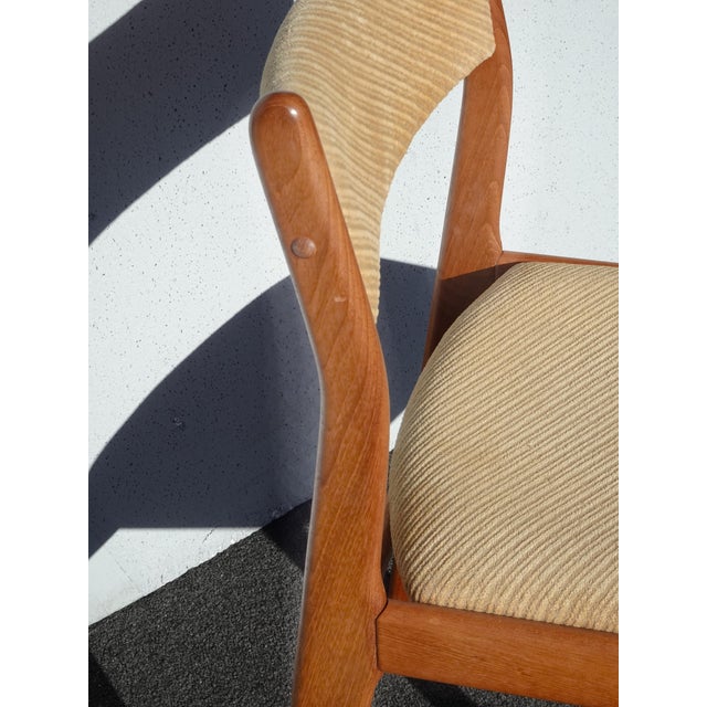 Brown Set of Four Mid Century Modern D-Scan Style Dining Room Chairs For Sale - Image 8 of 17