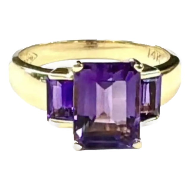 14k Gold and Amethyst Cocktail Ring For Sale