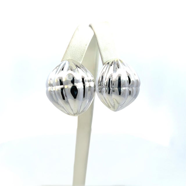 Metal 1990s Pair of Tiffany & Co Estate XL Puffed Clip-on Earrings Sterling Silver For Sale - Image 7 of 18