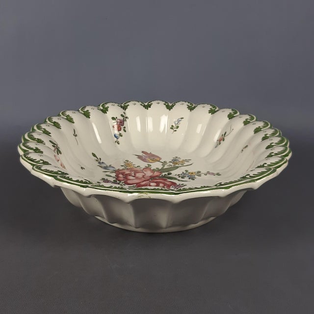 1960s Ceramic Centerpiece with Hand-Painted Flowers from Vecchia Lodi, 1960s For Sale - Image 5 of 15