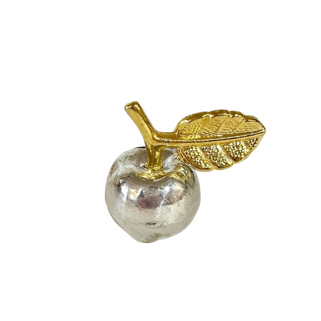 Hollywood Regency Vintage Set of 12 Silver and Gold Plate Apple Place Card Menu Holders For Sale - Image 3 of 7